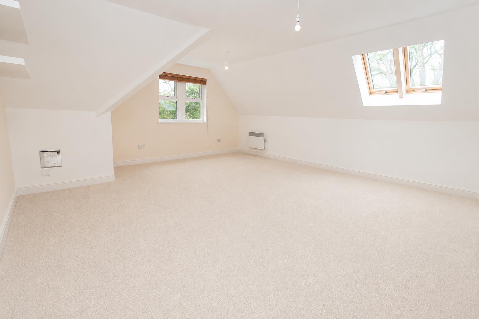 2 bed property in Pryor Close, Tilehurst Reading